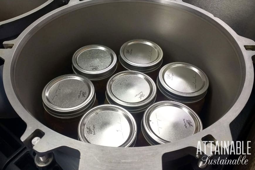 Pressure canning can seem intimidating when you are just learning to preserve food at home. These tips will help you confidently use your pressure canner. 7个罐子在一个压力罐头制造商